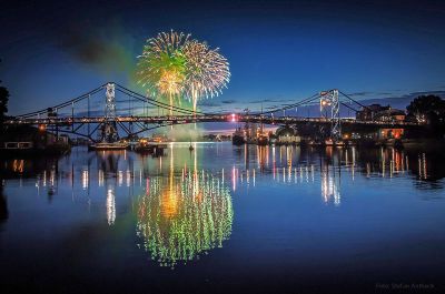 Feuerwerk zum JadeWeserPort-Cup